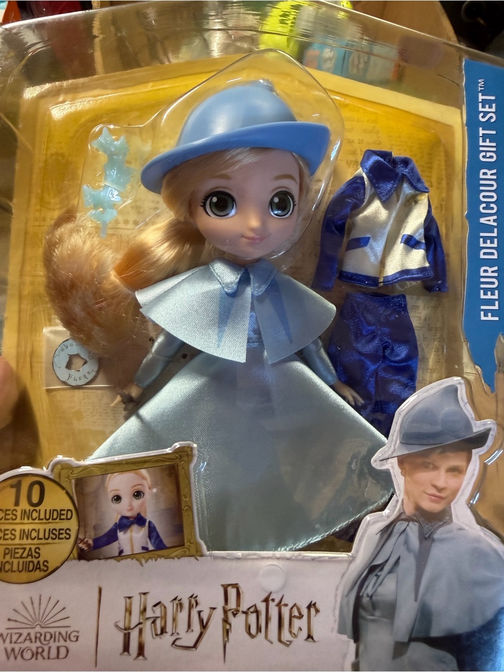 Warner Bros. Fleur Delacour Light Blue Doll Outfit Set